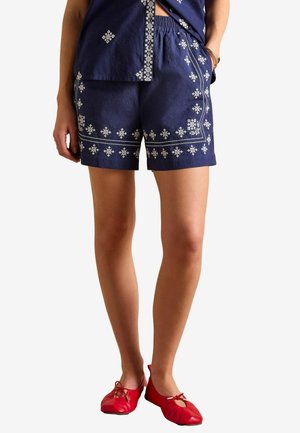 REGULAR FIT - EMILIE EMBROIDERED PULL ON - Pantaloni scurți - navy