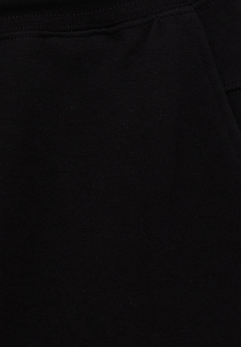 Herren Trainingsanzüge | PULL&BEAR BERMUDA JOGGERS WITH DRAWSTRING Jogginghose black/schwarz - YN85595 Herren Trainingsanzüge | PULL&BEAR BERMUDA JOGGERS WITH DRAWSTRING Jogginghose black/schwarz - YN85595