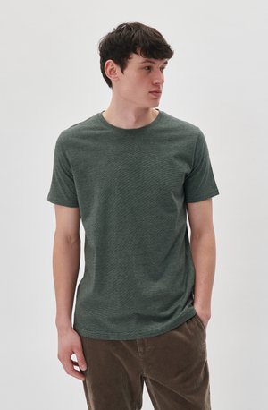 JERMANE - T-shirts basic - green bay