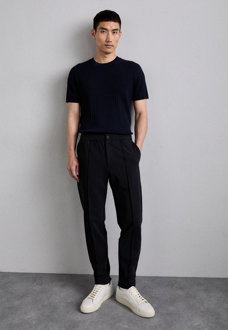 Pantalon Skinny En Soie Bleu Noir Theory Latani - Taille 2 Femme - Occasion Très Bon état