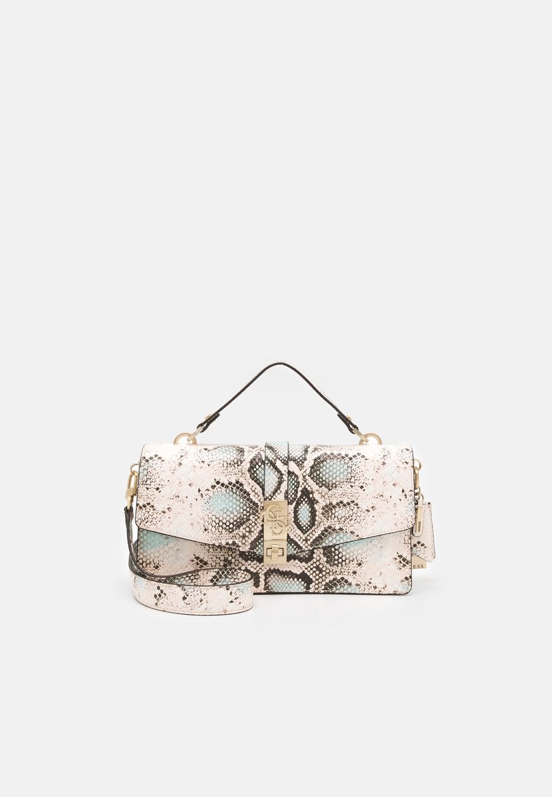 Sac à main rectangulaire avec motif peau de serpent beige clair et noir, serrure dorée, poignée courte et bandoulière assortie sur fond blanc.
