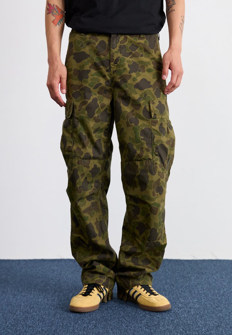 Carhartt WIP DUCK PANT - Pantaloni cargo - green/office green
