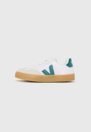 VOLLEY UNISEX - Trainers - white/brittany/natural