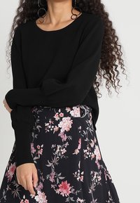 Forever New Felpa - black