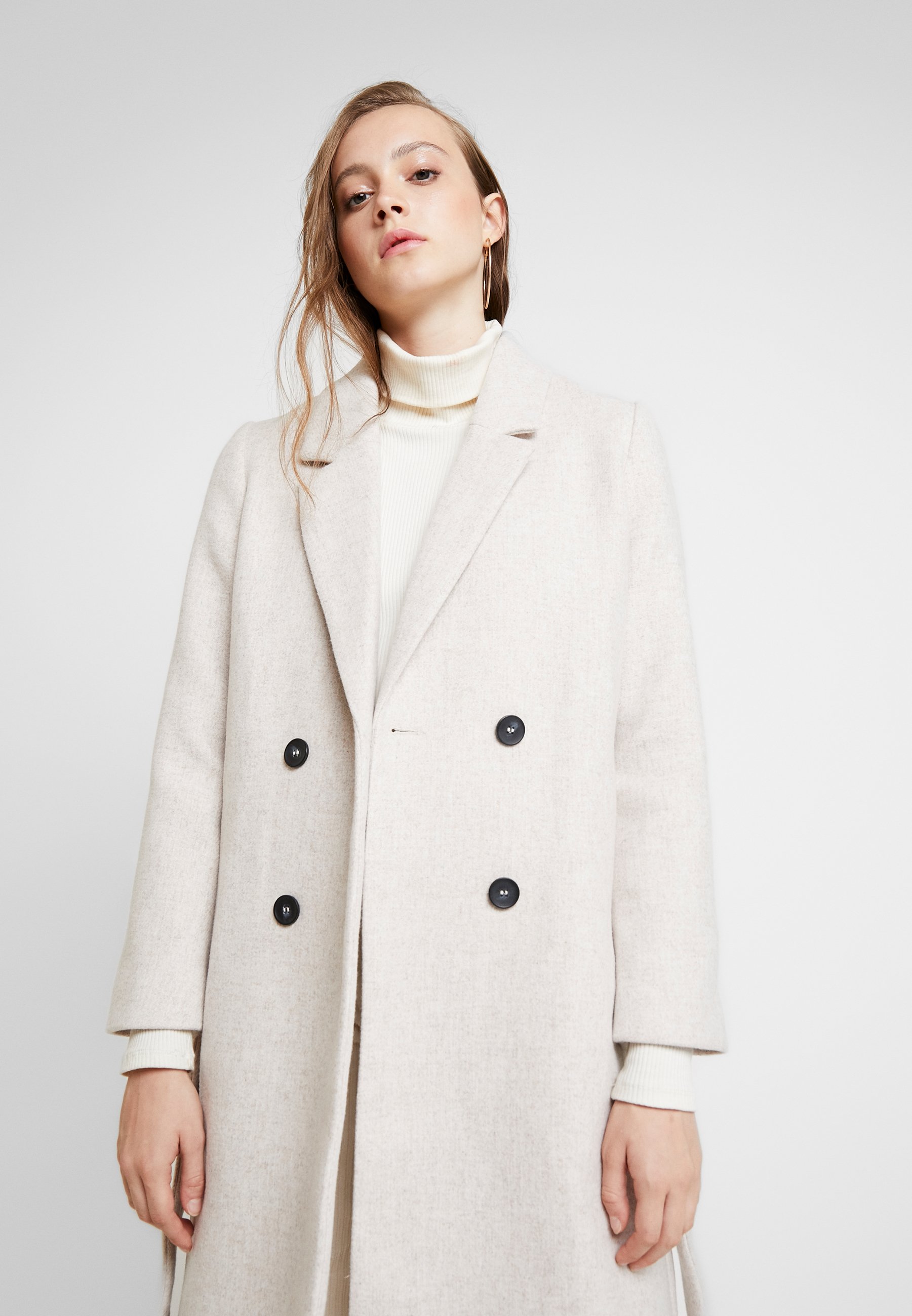 Monki LOUISE COAT Kåpe frakk light greylysgrå Oversized Kåpe Med Stor Krage Light Beige | na