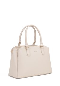 Beige neplederen handtas met dubbele handvatten, hoekige vorm, bovenste ritsluiting en goudkleurige hardwareaccenten. Getexturesurface.