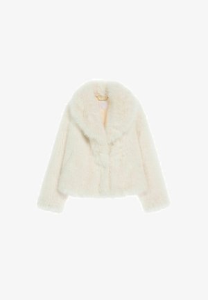 Biała kurtka z sztucznego futra z szerokim odpinanym kołnierzem, skróconym fasonem i miękką fakturą. Posiada mały detal w postaci złotej łańcuszka przy dekolcie.