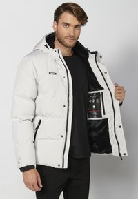 Koroshi PADDED - Winterjacke - blanco white
