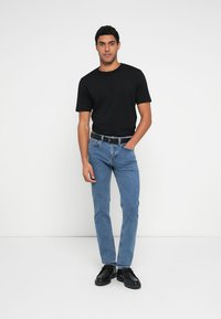 BOSS DELAWARE jasnoniebieski denim