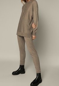 Massimo Dutti Sweter