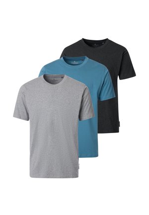 Drei schlichte kurzärmlige T-Shirts mit Rundhalsausschnitt in Grau, Blau und Schwarz, von vorne nach hinten angeordnet.