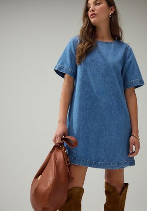 Next TALL FIT - Denimové šaty - mid blue