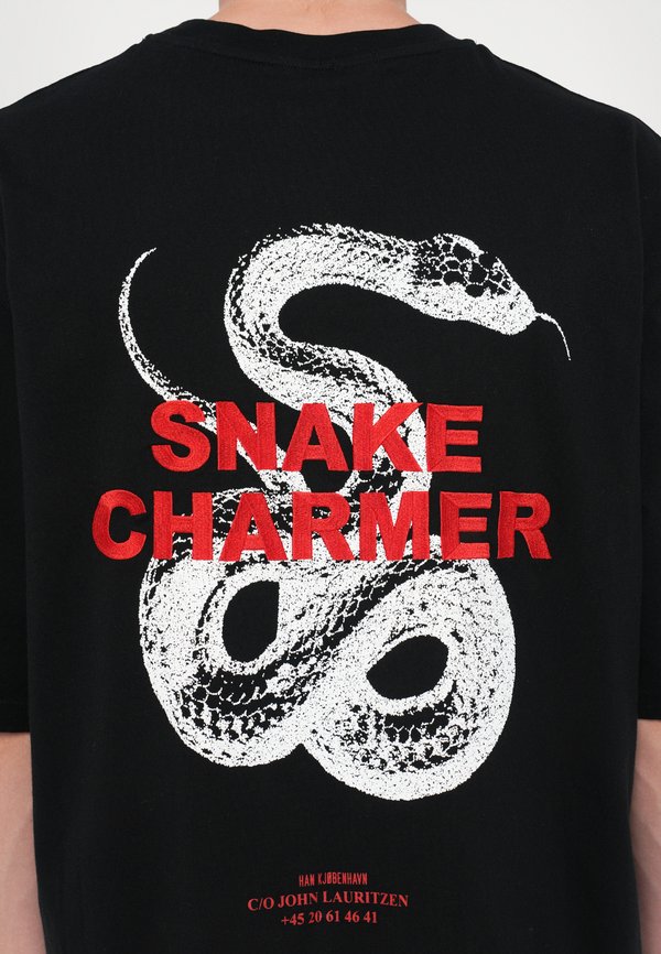 SNAKE EMBROIDERY TEE - Print T-shirt2