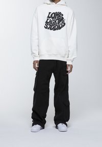 LOW LIGHTS STUDIOS® Hættetrøje - off-white