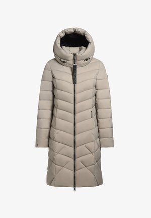 Šviesiai rudos spalvos ilgas pūkų paltas su chevronų rašto siuvinėjimu, aukšta apykakle, priekiniais užtrauktukais ir dekoratyviniais metaliniais akcentais. Lygus, paminkštintas paviršius.