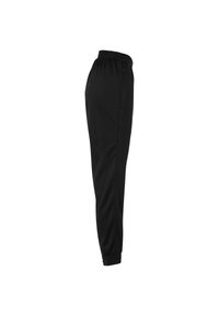 Sorte sweatpants med elastrisk talje, sidelommer og tætsiddende manchetter. Fremstillet af et glat, letvægts stof.