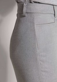 Unausgewählt, silver grey   natural white   melange