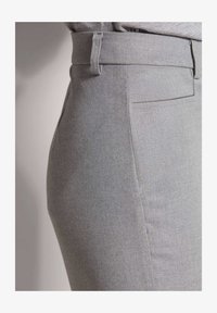 Unausgewählt, silver grey natural white melange