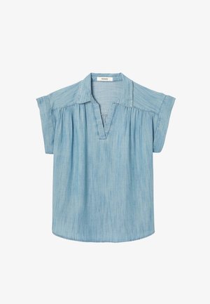 Blouse en denim bleu clair à manches courtes, encolure en V, coupe décontractée, légers fronces aux épaules et petit col.