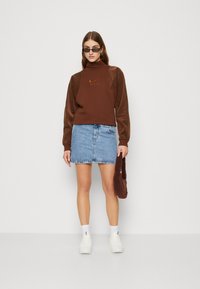 Nike Sportswear AIR - Sweatshirt - brown ale brown