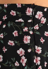 Missguided Petite Kalhoty - black