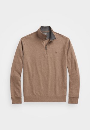 Brązowy męski sweter z długim rękawem, z zamkiem do ćwiartki i stójką, z małym haftowanym logo konia na lewej piersi.