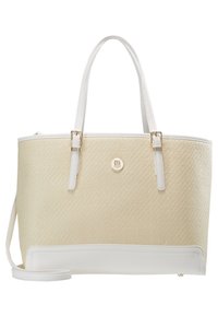 Sac cabas beige en tissu tissé avec des accents synthétiques blancs, double poignée, et un détail de logo à l'avant. Dispose d'une bandoulière amovible.