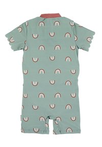 Kurzarm-Overall in Mintgrün mit verstreuten roten und weißen Regenbogenmustern, ausgestattet mit einem kragenlosen Ausschnitt und gewellten Saumkanten an den Ärmeln.