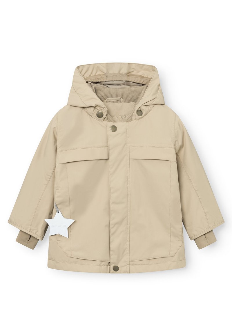 Veste beige à capuche avec une texture lisse, dotée de deux poches avant, de fermetures à pression et de poignets côtelés. Inclut une étiquette en forme d'étoile.