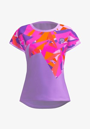 Lila Sport-T-Shirt mit einem lebhaften geometrischen Muster in Pink, Orange und Dunkellila. Kurze Ärmel und runder Ausschnitt.