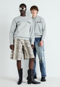 Jack & Jones PREMIUM JPRBLAHARVEY BRANDING CREW UNISEX - Melegítőfelső - light grey melange