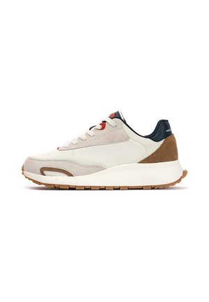 - Sneakersy niskie