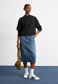 Carhartt WIP SINGLE KNEE SKIRT - Krilo A-kroja - blue dark used wash