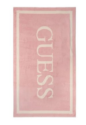 Tappeto rettangolare rosa con bordo bianco e grande scritta bianca "GUESS" centrata verticalmente.