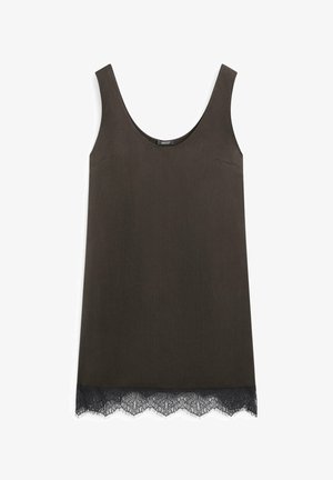 Tmavě hnědé šaty na ramínka s výstřihem do V a černou krajkou na lemu.