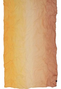 Kerge gradient sall, mis ülemineb oranžist beeži, crinkled tekstuuri ja lehemustritega, toorservadega.