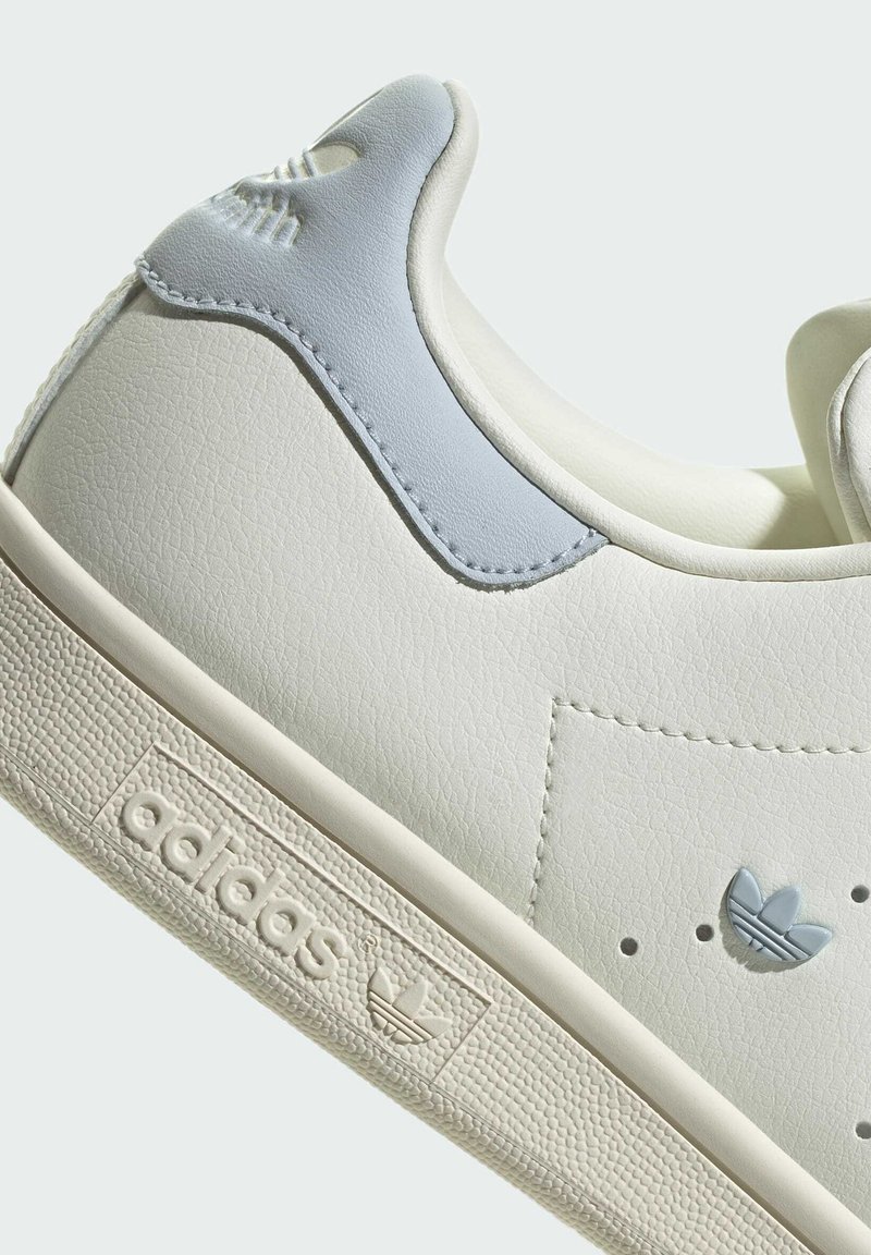 adidas Originals STAN SMITH - Trainers - off white halo blue halo blue/white - Zalando.ie adidas Originals STAN SMITH - Trainers - off white halo blue halo blue/white - Zalando.ie