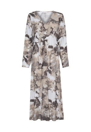Robe à manches longues dans un motif abstrait marron et beige, fabriquée en tissu léger. Elle présente un décolleté en V et un détail de taille froncée.