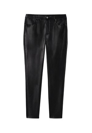 Sorte bukser i faux læder med slim fit, fem lommer og knaplukning. Glat tekstur, ingen synlige mønstre eller accenter.