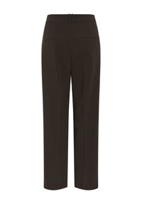 Pantalones de vestir marrón oscuro de pierna recta con bolsillos de ojal traseros y trabillas para el cinturón, mostrados desde atrás sobre un fondo blanco.