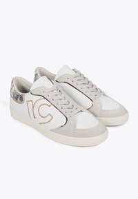 LOLA CASADEMUNT Baskets basses - light grey