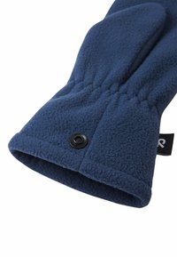 Marineblaues Fleece-Handschuh mit passgenauer Form, ausgestattet mit einem gerafften Handgelenk und einem schwarzen Knopf am Bündchen für sicheren Verschluss.