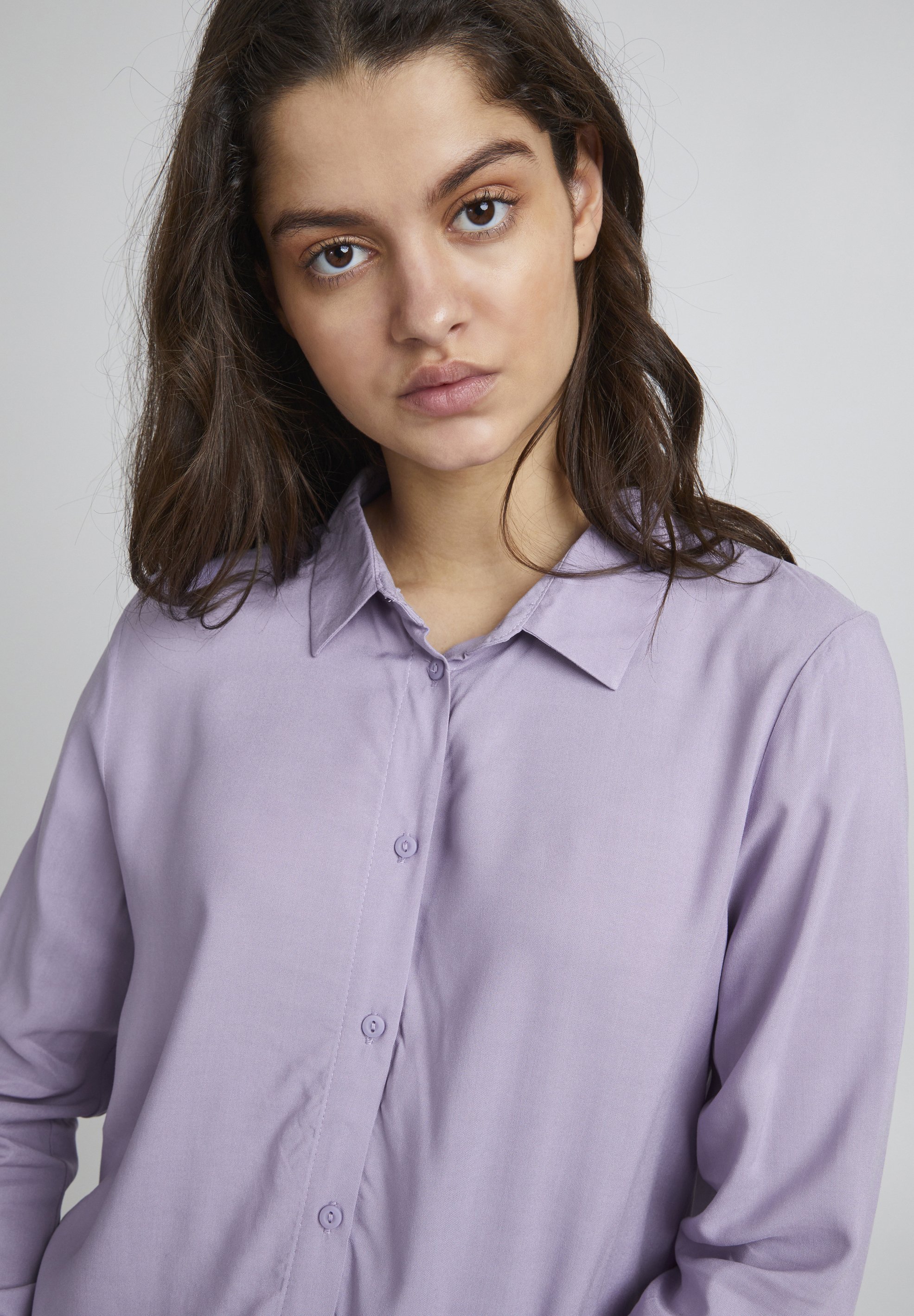売れ筋商品|||イチ シャツ レディース トップス IHMAIN - Blouse - heirloom lilac IHMain Heirloom Lilac Button-Down Blouse for Women