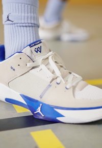 Jordan JORDAN ONE TAKE 5 - Basketbola apavi - phantom/game royal/sanddrift/sail/white
