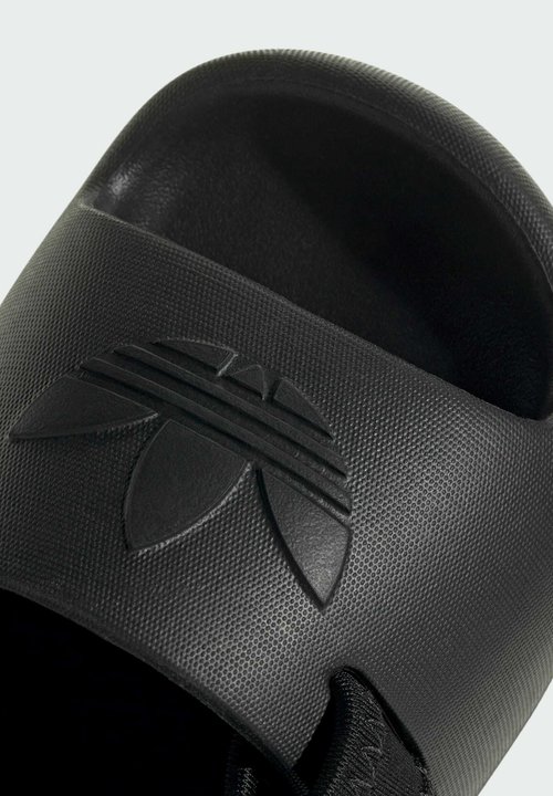 adidas ADIFOM ADILETTE KIDS - Mules - core black core black core black — foto 6