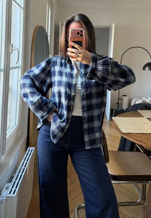 Levi's® JOURNEY - Blúzka so zapínaním na gombíky - alarcon plaid navy cotton