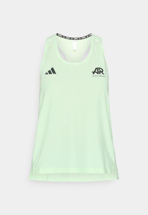 Heleroheline ilma varrukateta sporditop, mis on valmistatud hingavast kangast. Topil on must adidas logo ning jooksugraafika kaeluses ja rinnaosas.