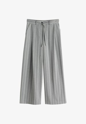 Kõrge vöökohaga hallid laia lõikega püksid, millel on peened vertikaalsed triibud, esimesed taskud, nupp ja vööl lipsuga vöö.