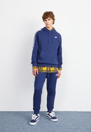 Nike Sportswear CLUB SUIT - Tepláková súprava - midnight navy/white