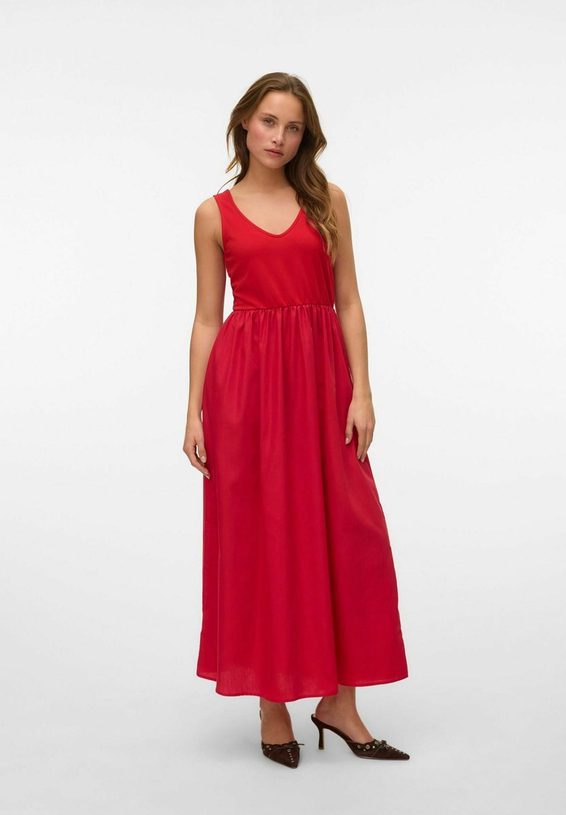 Vero Moda VMVALLY - Robe longue - ribbon red